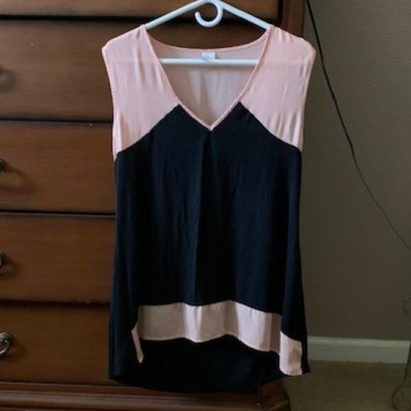 Black & peach top -💥3 for $20💥 - Picture 1 of 4